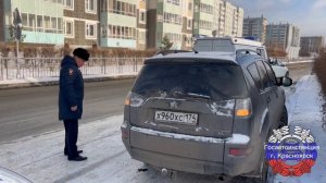 Водитель наехал на мать с ребенком. Видео Госавтоинспекция Красноярск