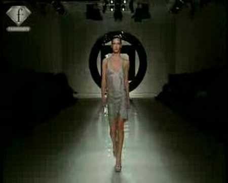 Fashion TV | FTV.com - MODELS DIANA DONDOE - FIRST FACE LONDON... смотреть онлайн