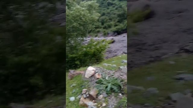 Кара шоро жолундагы кара добо көмүр кенинен чыккан отвал жаан жаап көмүрдун мусорун жолго чыгарат смотреть онлайн