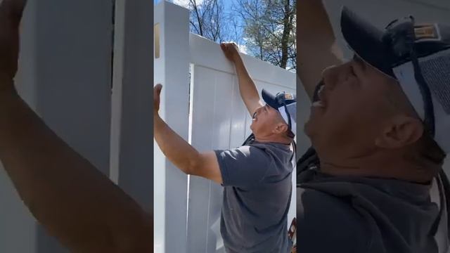 a MOMENT OF Vinyl fence installation. | J&H FENCE смотреть онлайн