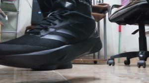 Adidas adizero SL black on feet....