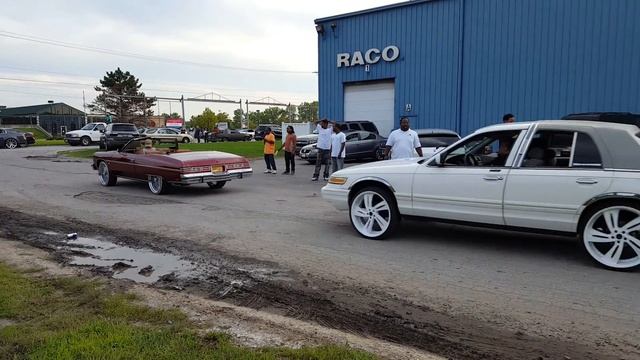 75 Caprice Convertible on Chrome Daytons смотреть онлайн