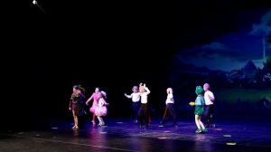 Танцевальный номер "Мамонтёнок"