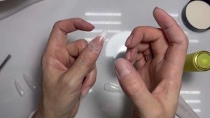 Выкладной френч с использованием силиконовых трафаретов.