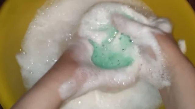 Мыление с губкой, много пены, большая залипушка 😊🧼🧼🧼