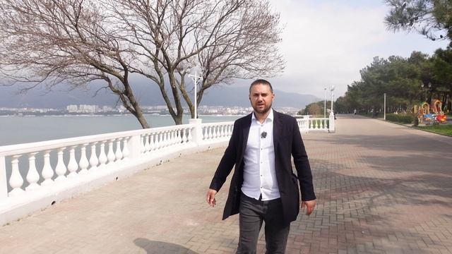 ПЕРЕЕЗД В ГЕЛЕНДЖИК  : ПЛЮСЫ и МИНУСЫ Лучших районов города !