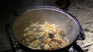 Сазан пришел на закорм утром Рыбалка в Астрахани Посоревновались с каналом В ПОИСКАХ ЕРША