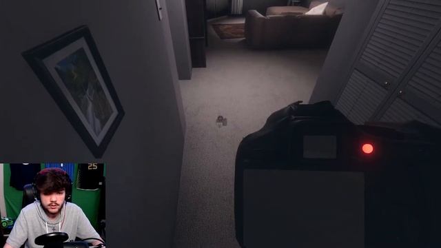 My EMF Hit Level 5 And This Happened! (Phasmophobia Gameplay)