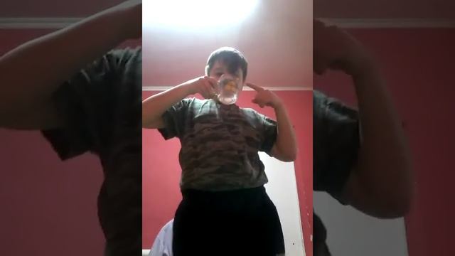 Танцую под песню Кубик Льда смотреть онлайн