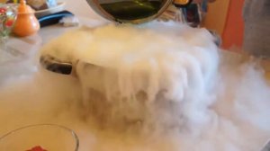 СУХОЙ ЛЁД НЕВЕРОЯТНЫЕ ЭКСПЕРИМЕНТЫ С СУХИМ ЛЬДОМ