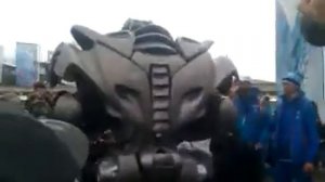 Титан-робот