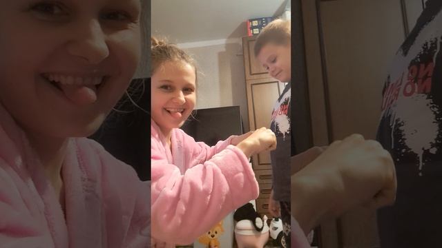Посмотри сможет ли угадать в какой руке💶🎊😁❗️❗️❗️🔥🔥🔥