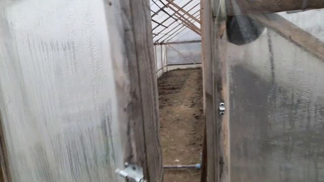 Дерев'яна теплиця. Розміри та деталі. Як зробити самому теплицю.
