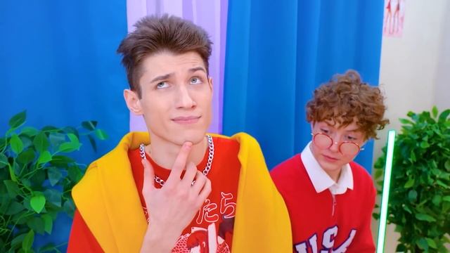 Никто не Знает Мой Секрет! Мейковер из Ботанши в Супер Модель смотреть онлайн