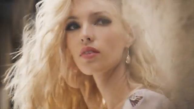 Реклама FABERLIC Валентин Юдашикн | креатив: Александр Иоффе | alexanderioffe.com смотреть онлайн