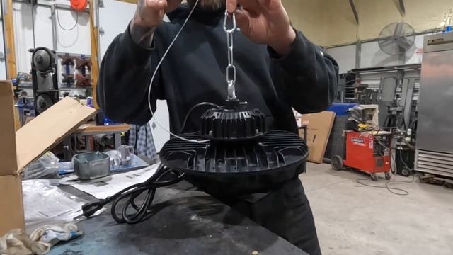 Our Favorite High Bay LED Lights Reviewed смотреть онлайн