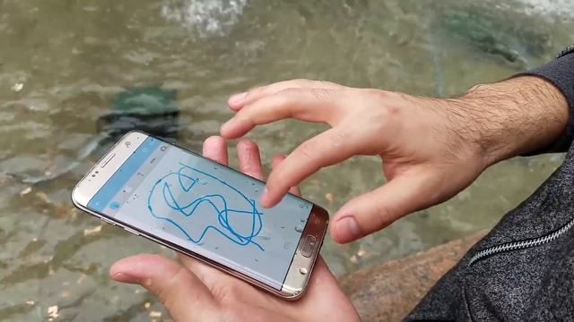 Galaxy S7 edge - Wet screen usability test смотреть онлайн