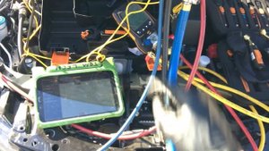 TESTO 552i vacuum micrometer.  Cannot get these software connected to tablet or phones without 557S