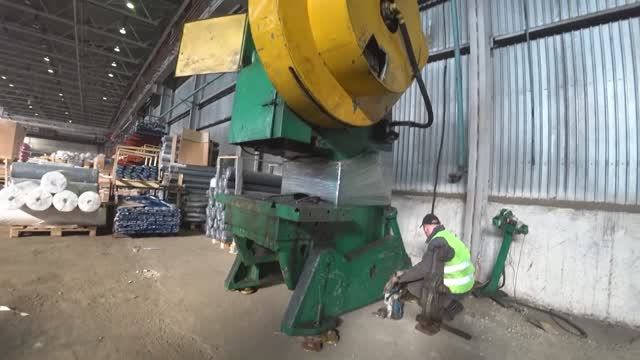 Демонтаж, кантование, перевозка, установка пресса  АККД2330, весом 9600 кг.
