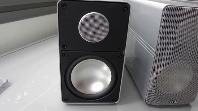 Elac 305.2 Lautsprecher смотреть онлайн