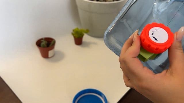 Ємність для води вина з краном і ручкою полікарбонатна квадратна ViO смотреть онлайн