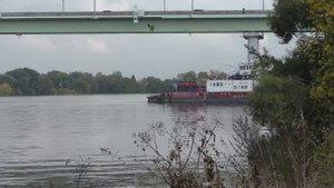 Буксир-толкач БТМ-487 (Тип: БТМ Проект: Р-162) маневрирует в Бронницах