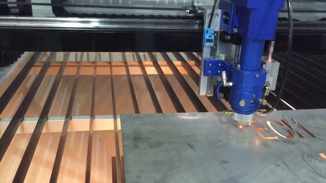 C02 laser cutting 2mm Stainless steel by 180W power смотреть онлайн