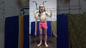 Гибкие девчонки!