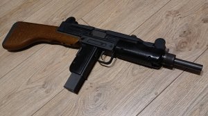 NorthEast UZI. Не без косяков, но неплохо!