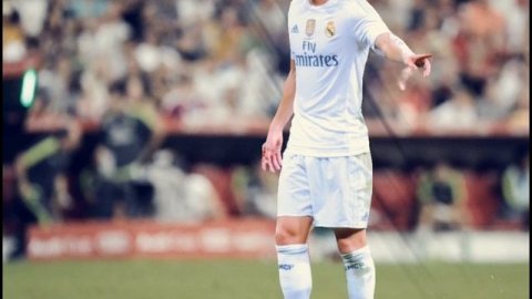 футболисты