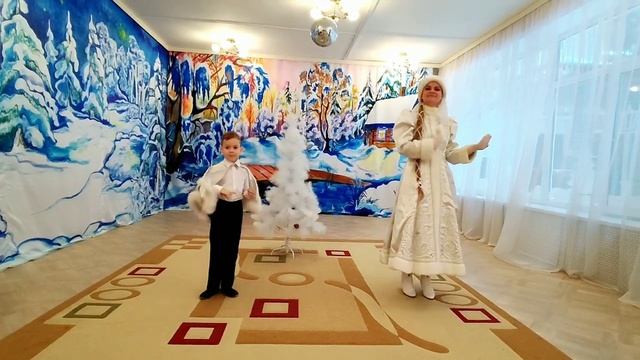 Песня "Потолок ледяной". МАОУ школа №9, дошкольное отделение, г. Долгопрудный смотреть онлайн