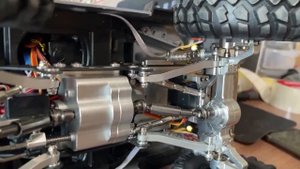 ✅ Обзор прокаченной модели MN-99s на огромных колесах: Брутальность и юмор в одном!