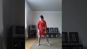 Зрыв интарнета девачка танцует как робот