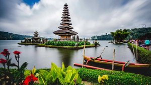 Полет над Индонезией в 4K 60FPS - фортепианная музыка и красивые видео пейзажей для снятия стресса