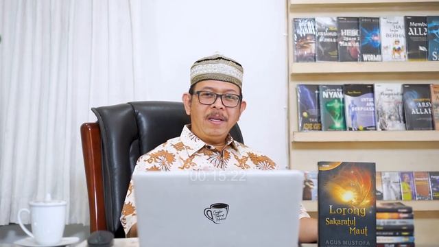 Cangkir Tasawuf Modern ep. 10 - MATI TERSENYUM смотреть онлайн