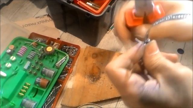 Резка бутылок ||| bottles cutting /// Простой бутылкорез