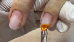 Маникюр в стиле Олд Мани Old Money, натюрель, нюд. Красим ногти