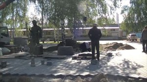 Наша гордость - арт-объект. Процесс установки Левши.