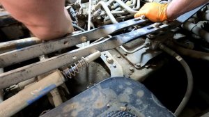 Bobcat S650 slow loader arms - pressure relief valve replacement