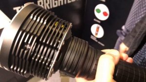 IWA 2018 - Acebeam X70 Super Taschenlampe 40.000 Lumen