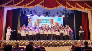 Праздничный концерт, посвящённый 75-летию Салехардской второй школы