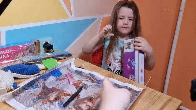 Кирюшка супер обозреватель // Влог // Семья // Обзор набора Алмазной мозайки смотреть онлайн