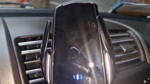 Автомобильный держатель для телефона с  Озона.