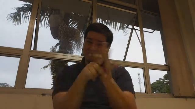 Poesia em LIBRAS Tema: dinheiro e vida смотреть онлайн