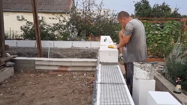 Как с женой сделать пристройку к дому из газоблока? Строим свое будущее своими руками). смотреть онлайн