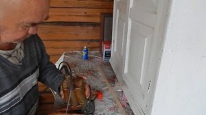 Препарат помог открутить заржавевшие болты и собрать вибронасос