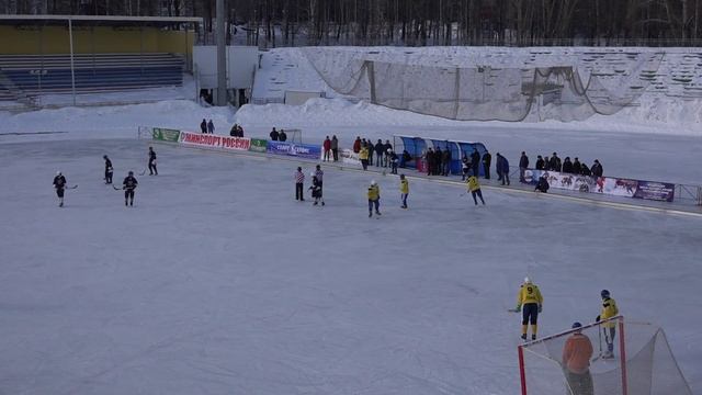 Мини-хоккей с мячом Сыктывкара (Финал). "Комигаз" - "Ветераны". (4) смотреть онлайн