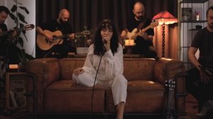 Eksik Bir Şey (Akustik) - Zeynep Bastık