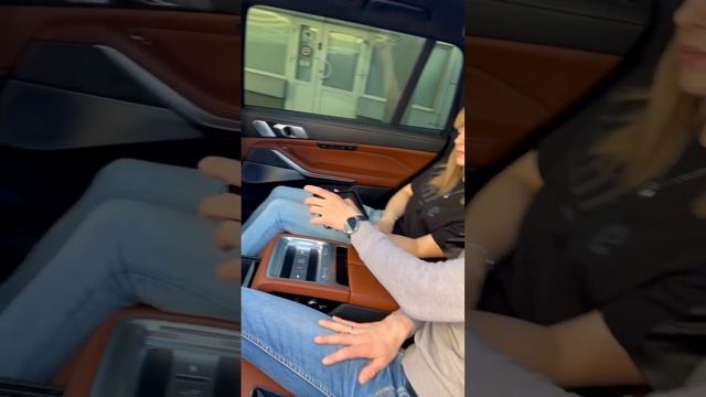 управление штатными и дополнительными функциями с разработанного нами планшета в любом автомобиле