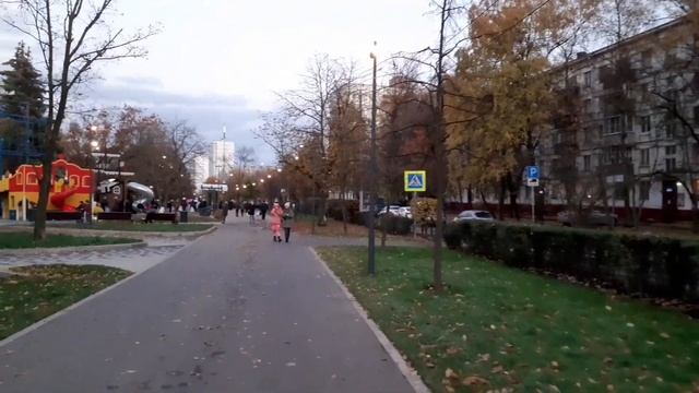 Москва 4075 Черноморский бульвар и благоустройство на нём осень вечер смотреть онлайн